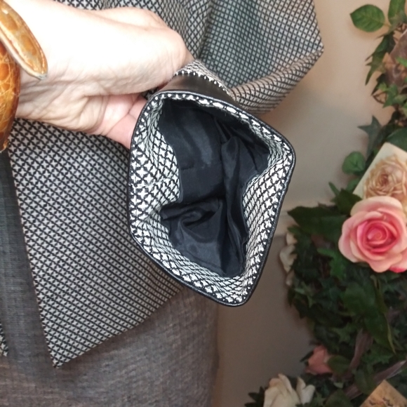 Vintage Neiman Marcus Black/Ivory Cropped Wool Jacket With Genuine Leather Trim - Picture 10 of 16